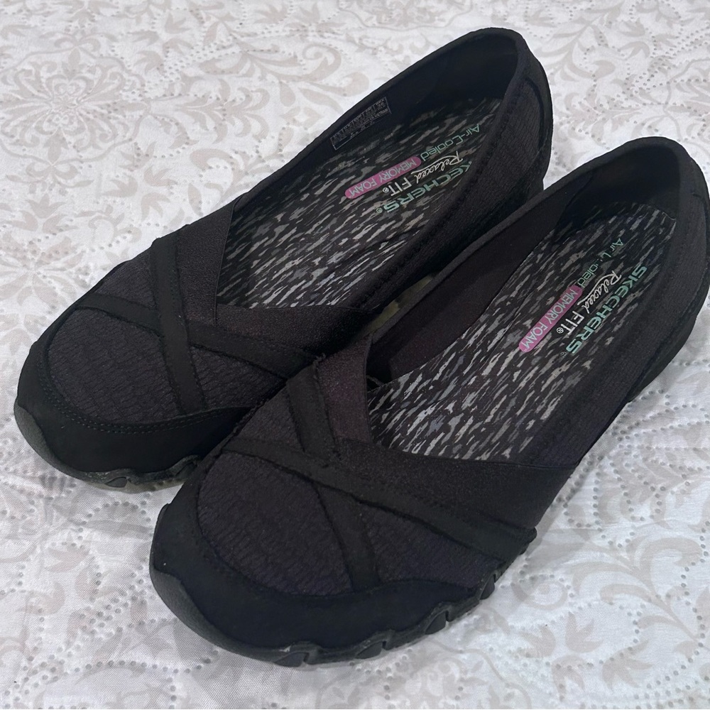 Skechers Relaxed Fit Bikers Wayfarer Women’s Comfort Slip On Black Suede Sz 8.5